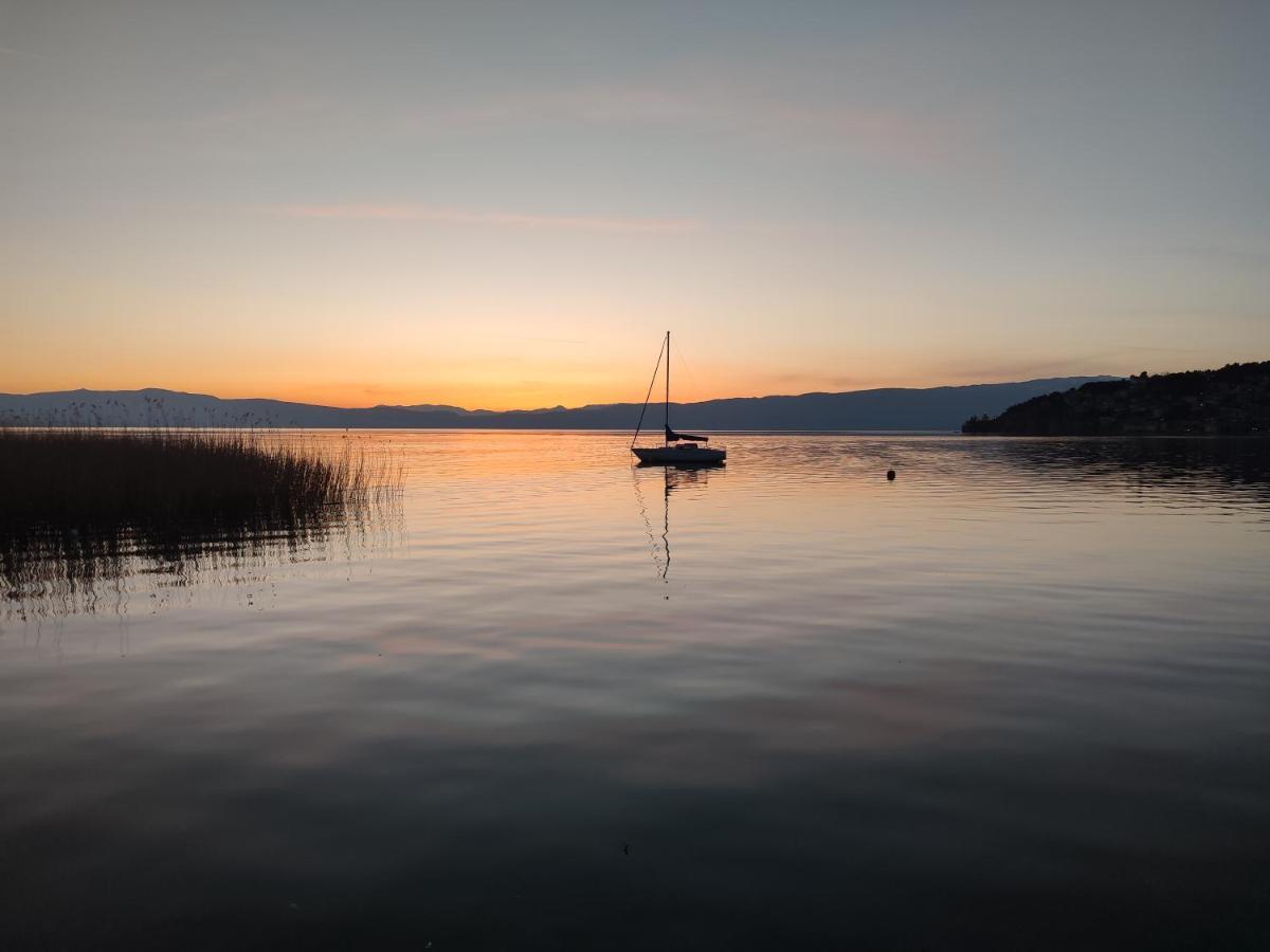 Ohrid Happy Apartments Экстерьер фото